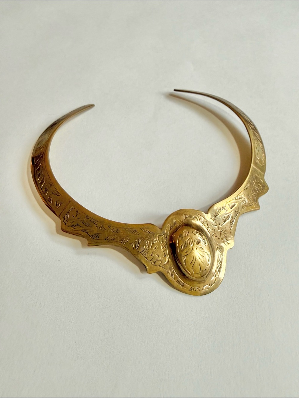 Vintage Golden Sculpted Collar Necklace